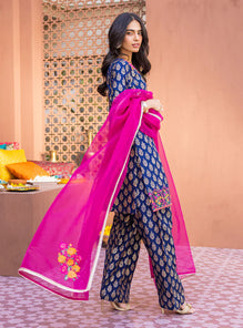 3 Pcs Digital Printed Lawn Shirt Trouser and Dupatta with Embroidered Patches V505