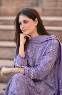 3 Pcs Embroidered Lawn Shirt with Embroidered Chifoon Dupatta V2575